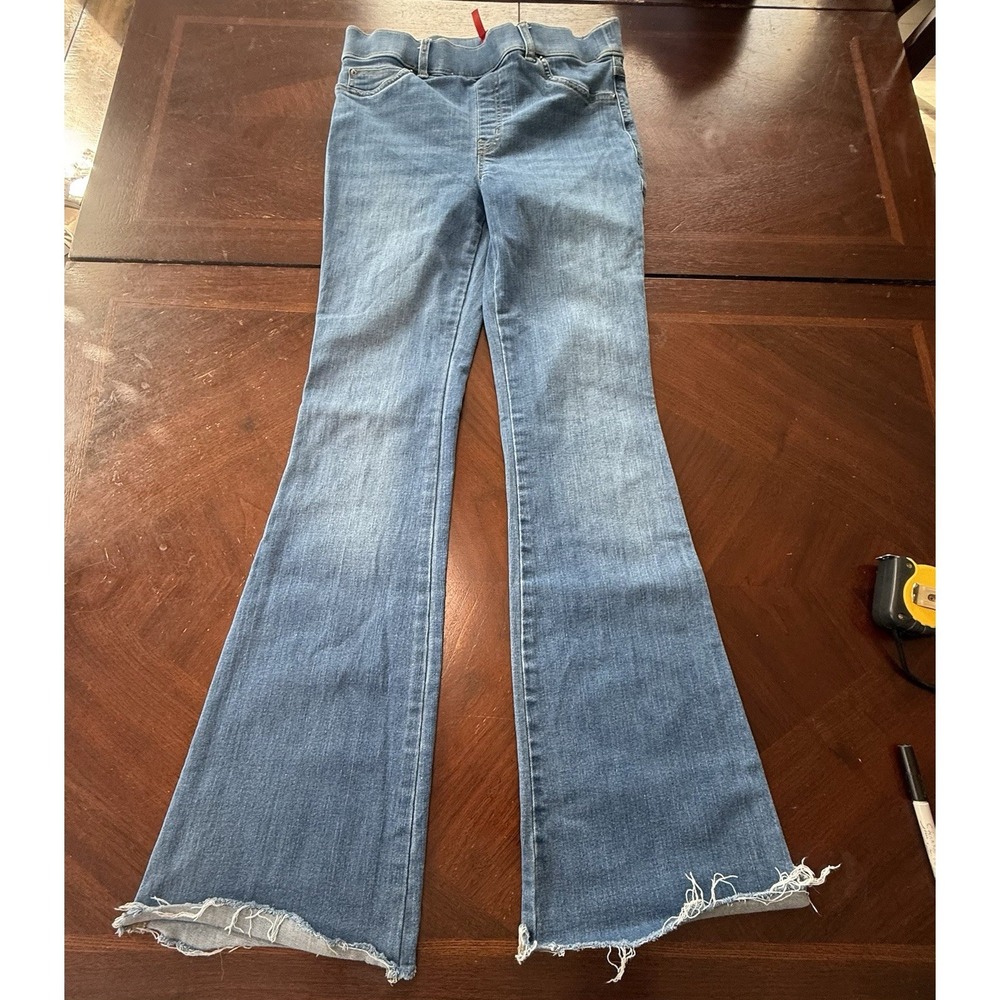 Spanx Pull On Flare Jeans Raw Hem Medium Wash Stretch Denim M Shaping - Picture 3 of 13